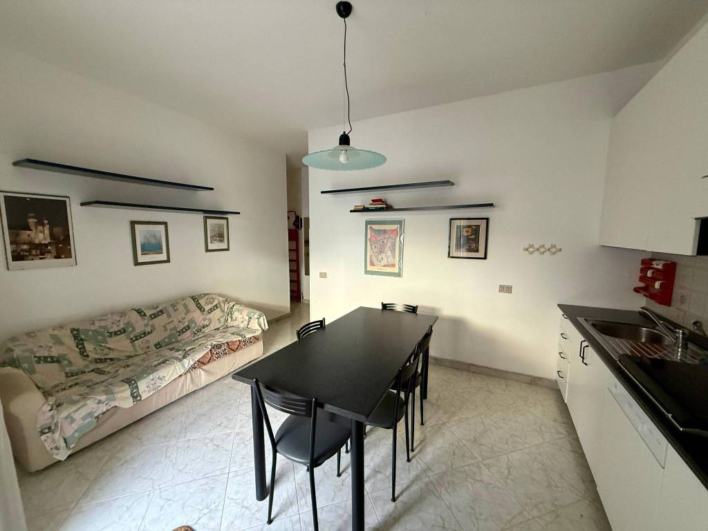 Appartamento a Lamezia terme in Via Ginepri, 2 - Foto 3