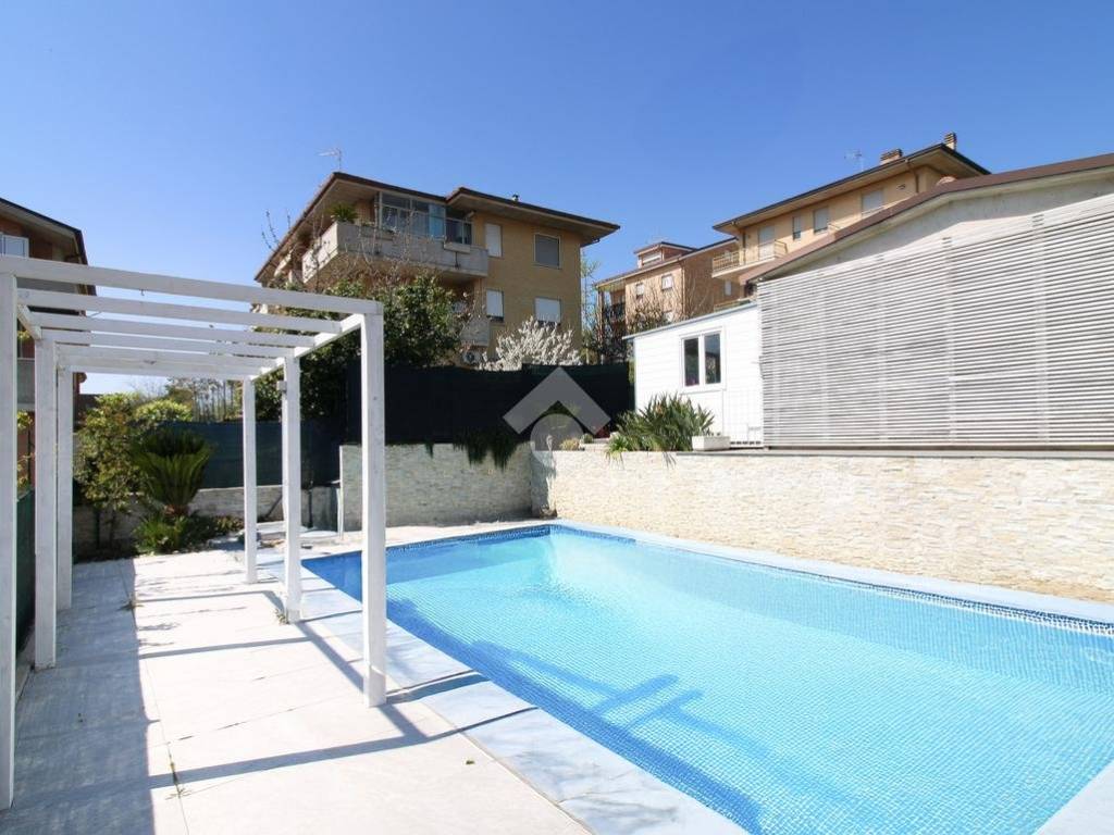 Villa a Fermo in Via Ruderi Romani, 7 - Foto 3