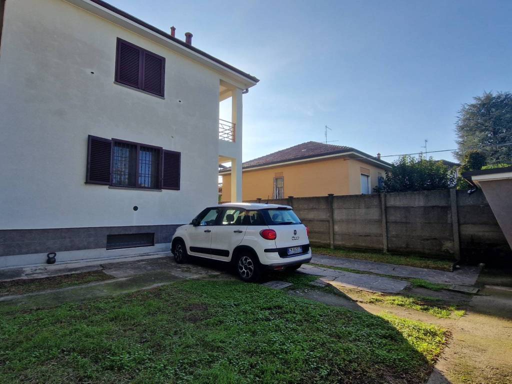 Villa a Cernusco sul naviglio in Via Cadore, 14 - Foto 1