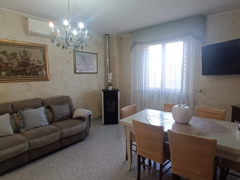 Villetta a schiera a Brescello in Via Luigi Pirandello - Foto 5