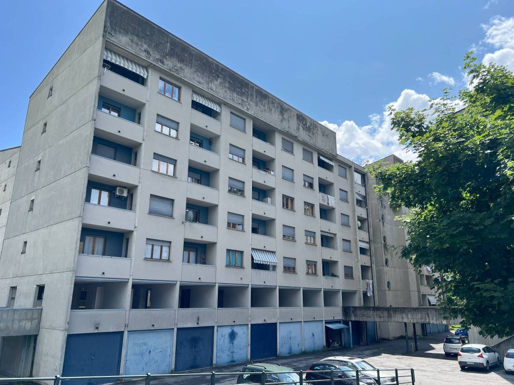 Appartamento a Sondrio in Via Conte Luigi Torelli, 61 - Foto 2