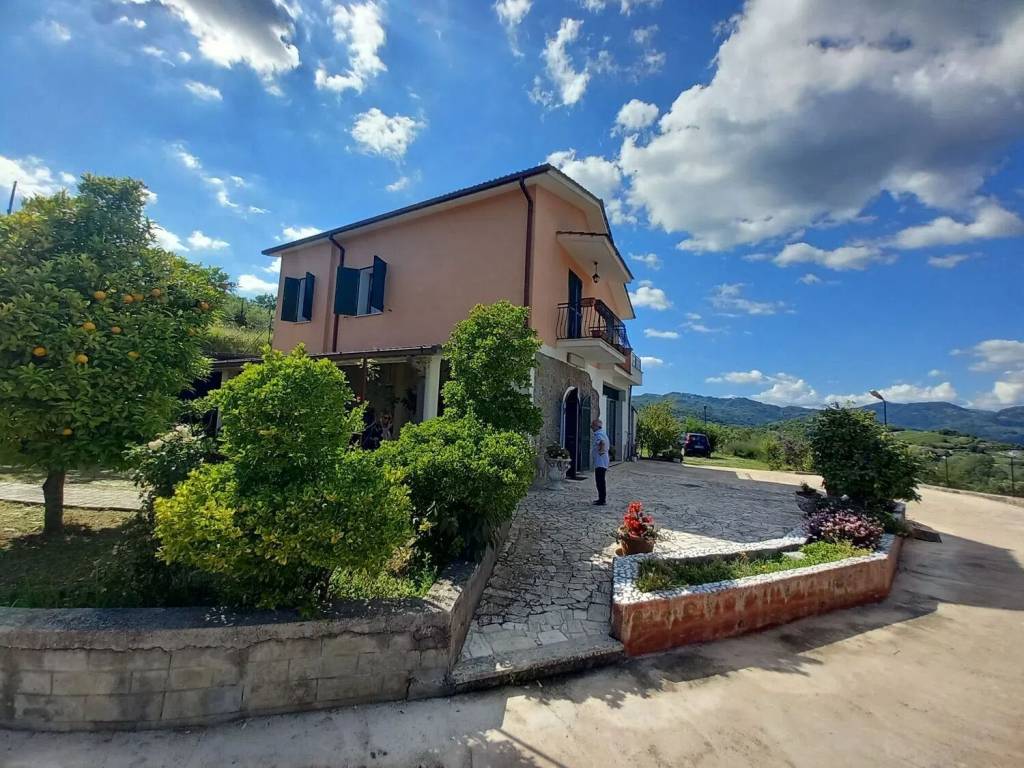 Villa a Olevano romano in Località Cascaglione S.N.C. - Foto 1