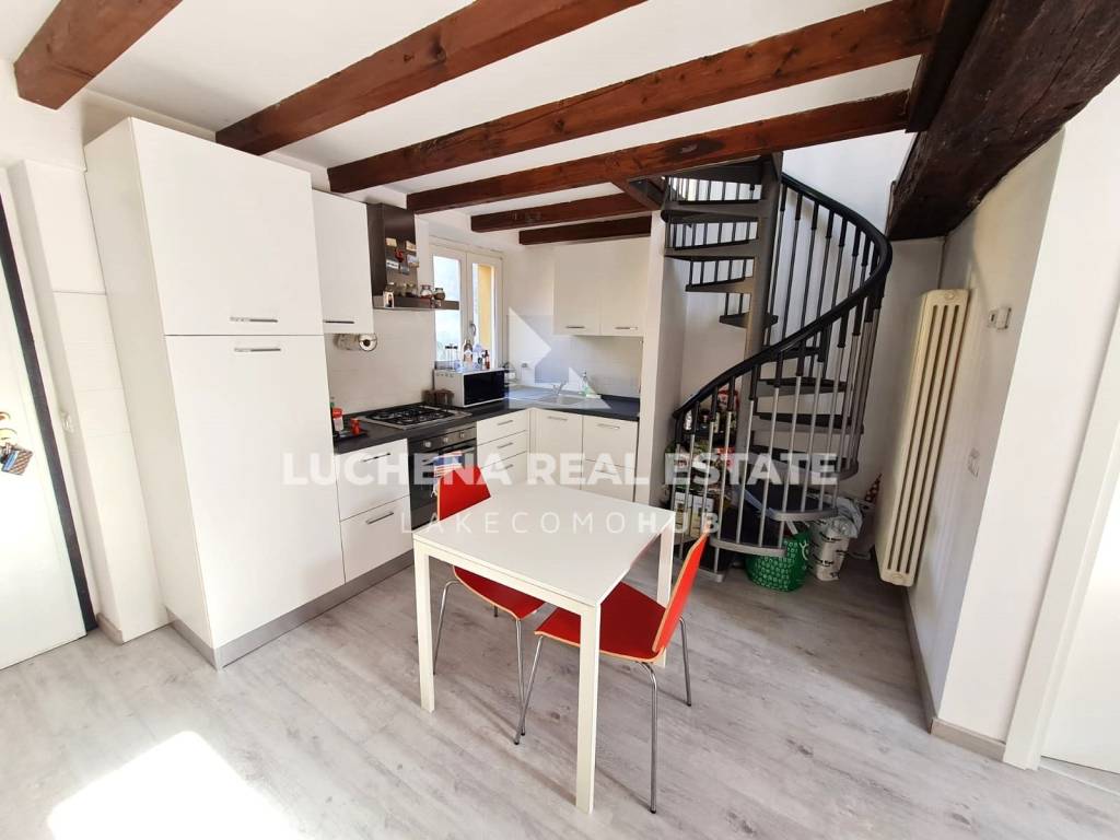 Appartamento a Como in Via Milano, 91 - Foto 4