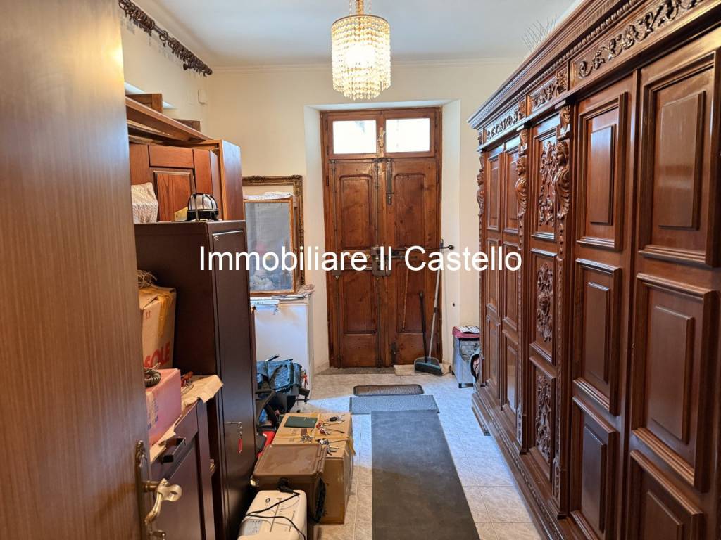 Casa indipendente a Castiglione del lago in Via Santa Maria - Foto 2
