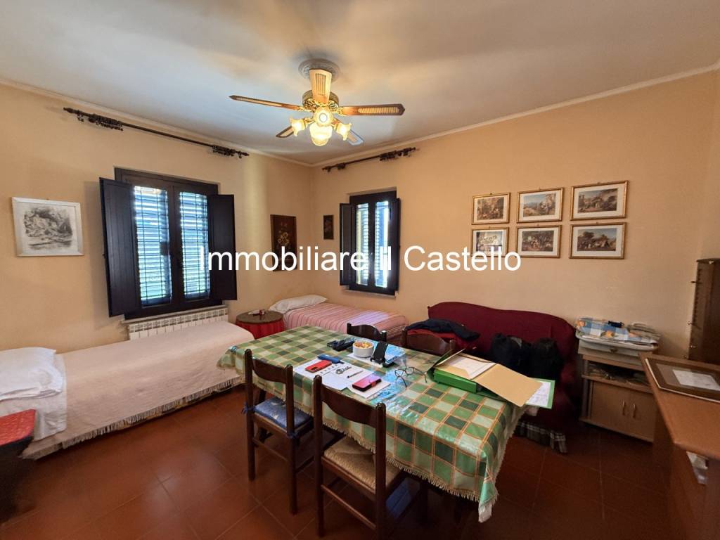 Casa indipendente a Castiglione del lago in Via Santa Maria - Foto 3