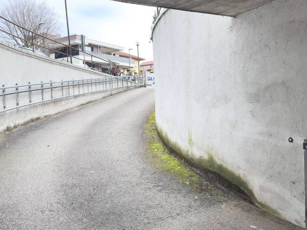 Box / garage a Riva del garda in Viale dei Tigli - Foto 5