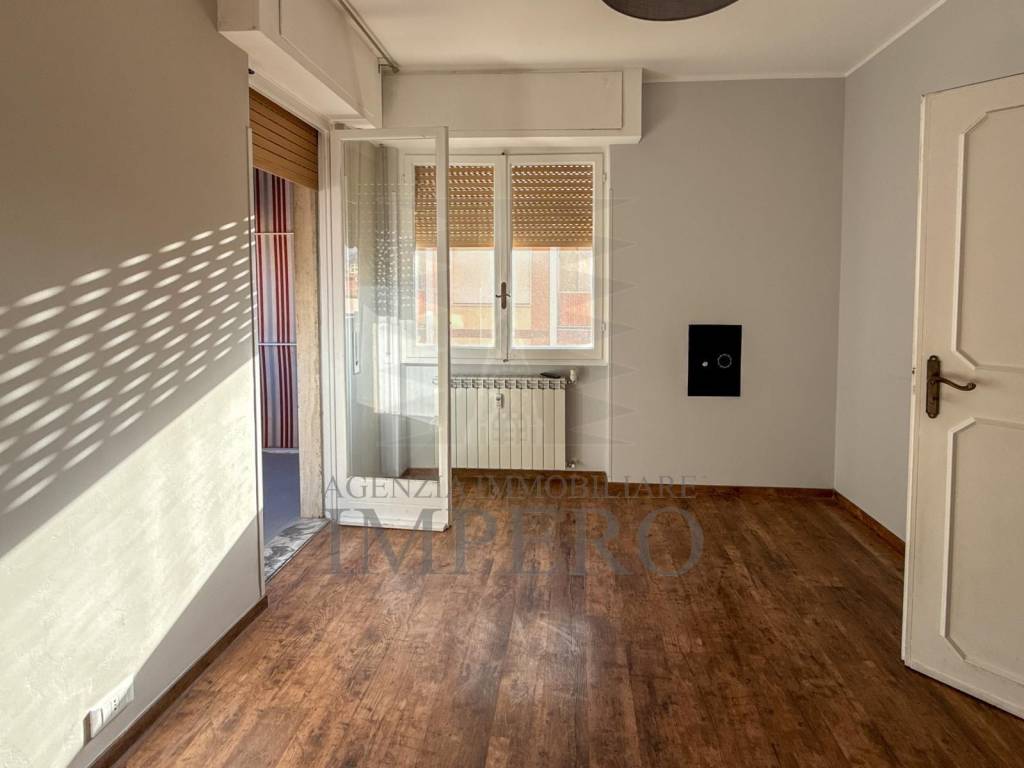Appartamento a Ventimiglia in Passaggio Trento Trieste - Foto 2