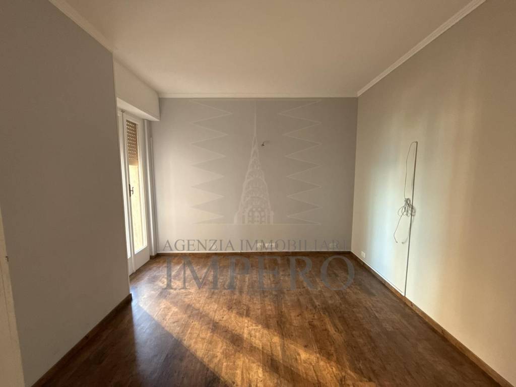 Appartamento a Ventimiglia in Passaggio Trento Trieste - Foto 4