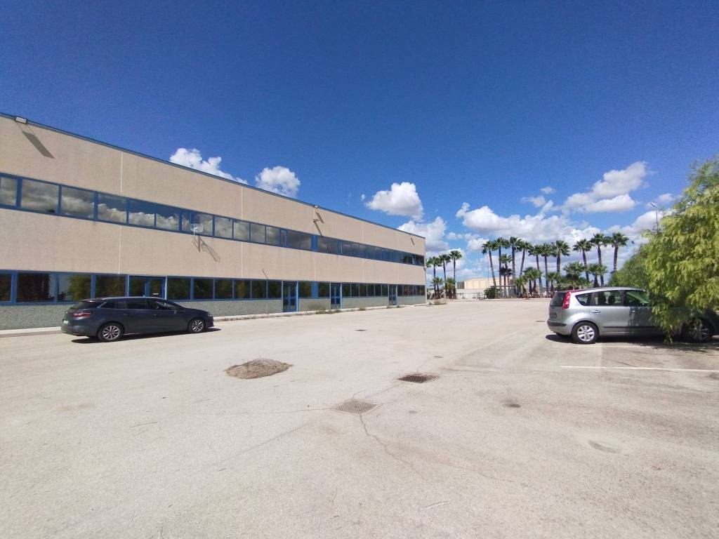 Immobile a Cerignola in zona industriale - Foto 4