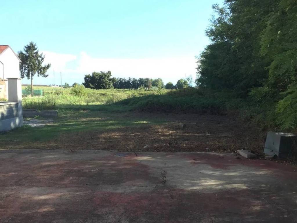 Terreno a Casalbuttano ed uniti in Via Roma S.N.C. - Foto 3
