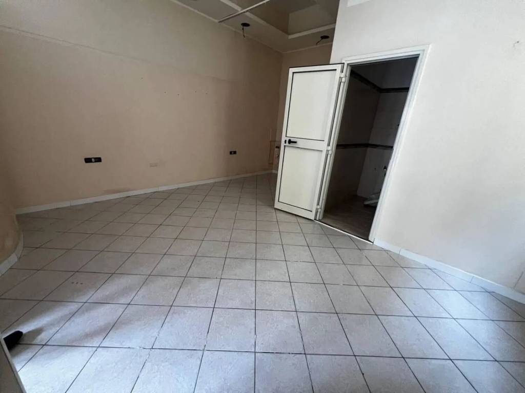 Immobile a Battipaglia in Via Rosa Jemma S.N.C. - Foto 4