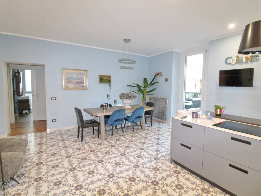 Appartamento a Arona in Via Martiri della Libertà - Foto 3