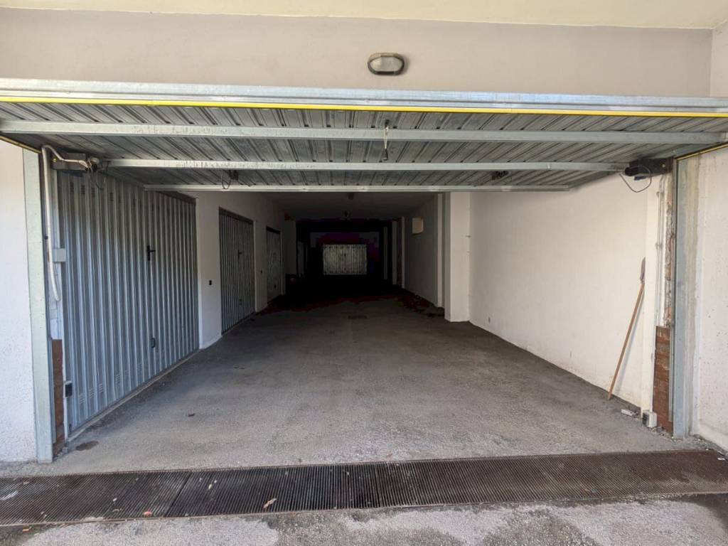 Box / garage a Isernia in Via Wagner - Foto 2