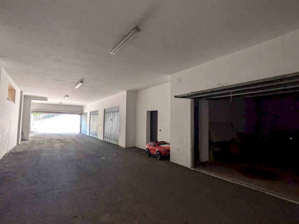 Box / garage a Isernia in Via Wagner - Foto 3