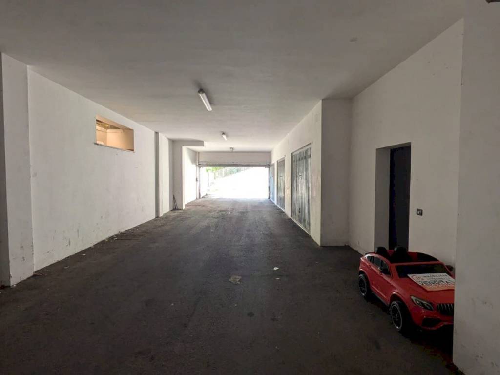 Box / garage a Isernia in Via Wagner - Foto 5