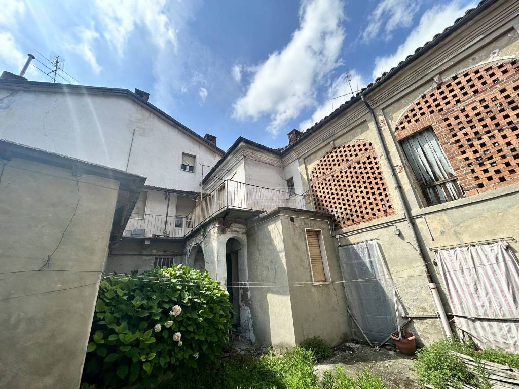 Casa indipendente a Montechiaro d'asti in Via Piesenzana 76 - Foto 2