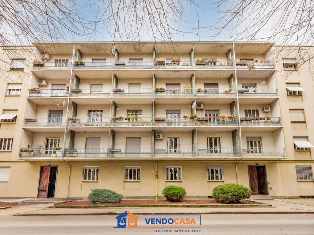 Appartamento a Vercelli in Viale della Rimembranza, 26 - Foto 2