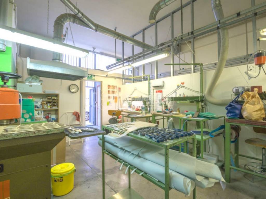 Immobile a Corridonia in Viale dell'Industria - Foto 2