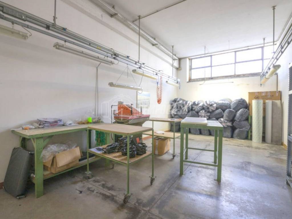 Immobile a Corridonia in Viale dell'Industria - Foto 3