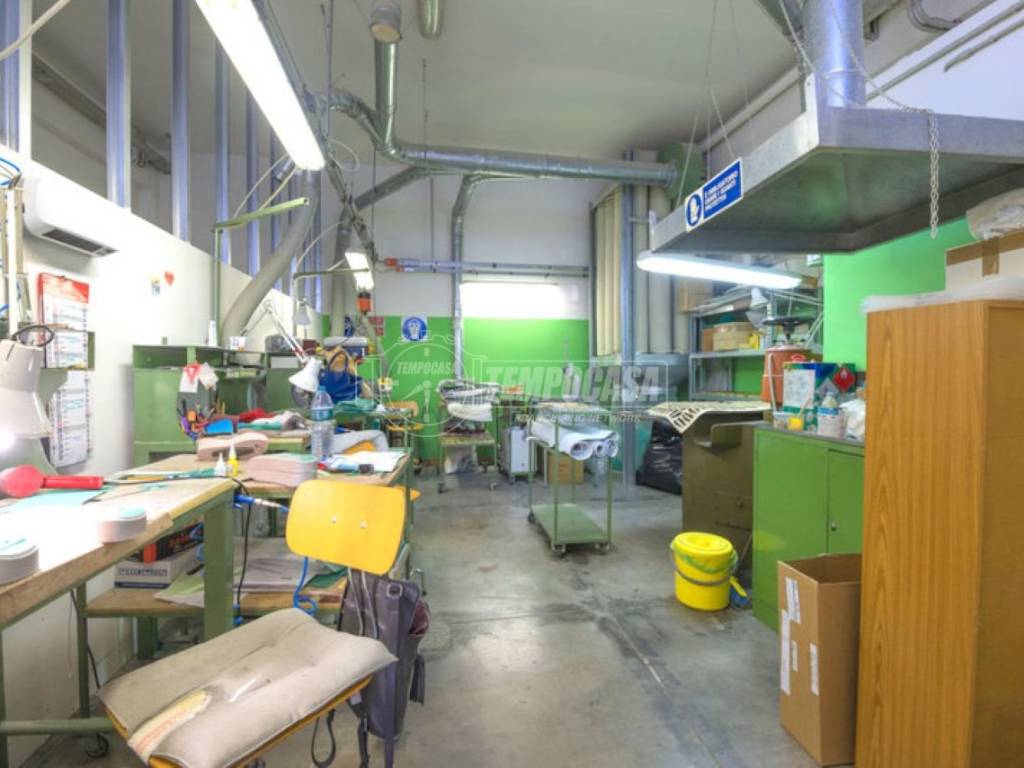 Immobile a Corridonia in Viale dell'Industria - Foto 4