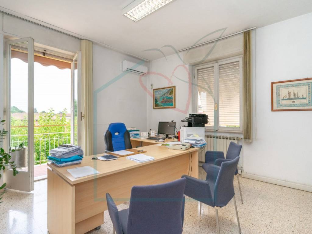 Appartamento a Sarzana in Via Privata Massa Neri, 12 - Foto 2