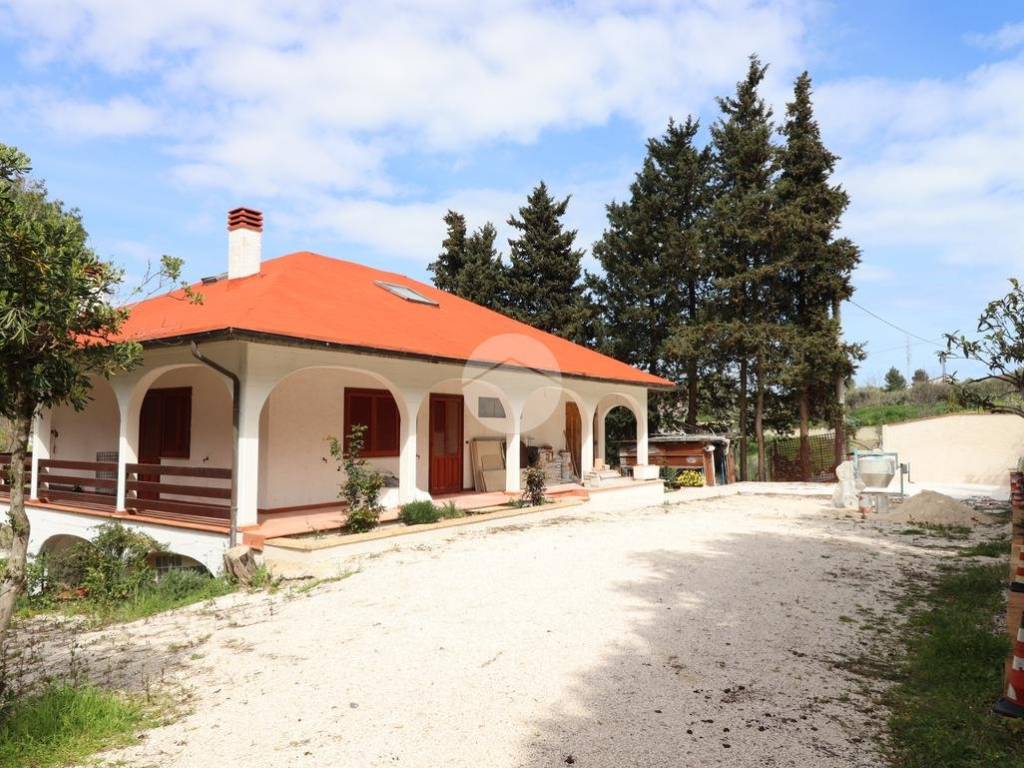 Villa a Pescara in Strada Provinciale per Pescara - S. Silvestro, 300 - Foto 2