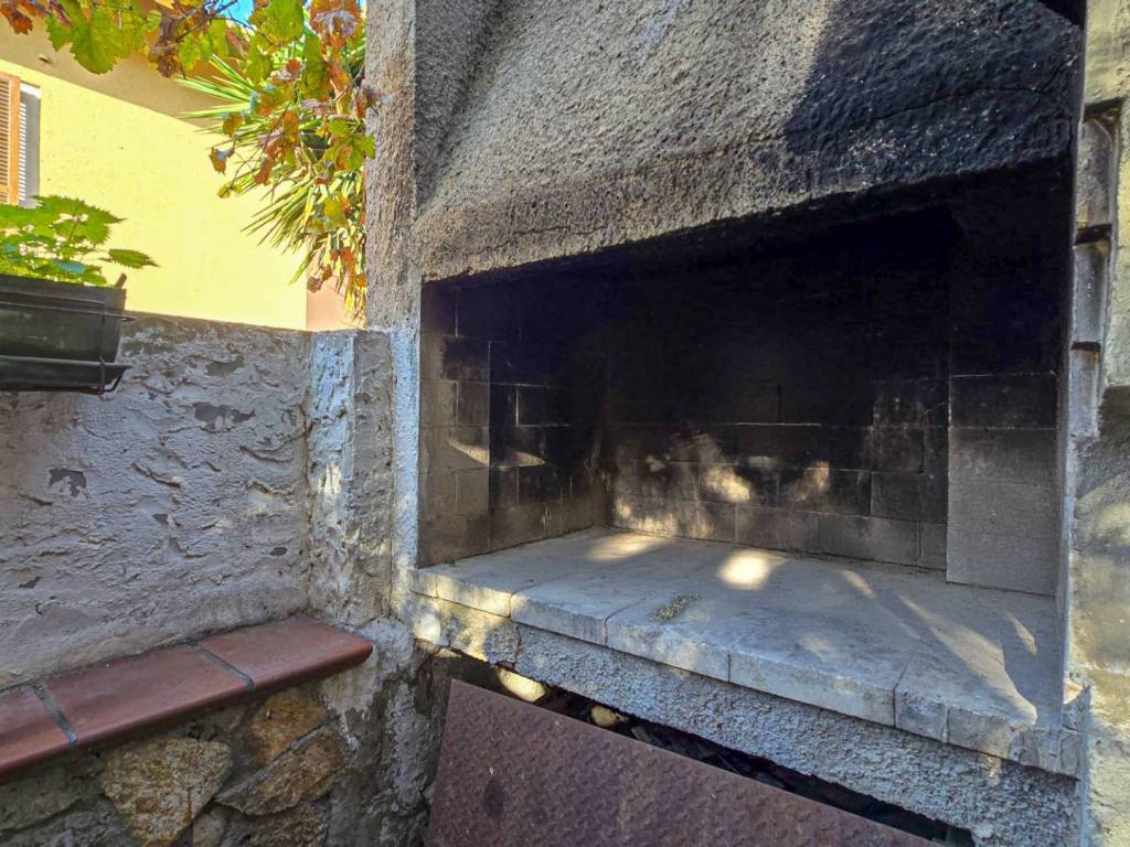 Casa indipendente a Cagliari in Via S. Dona', 9 - Foto 3