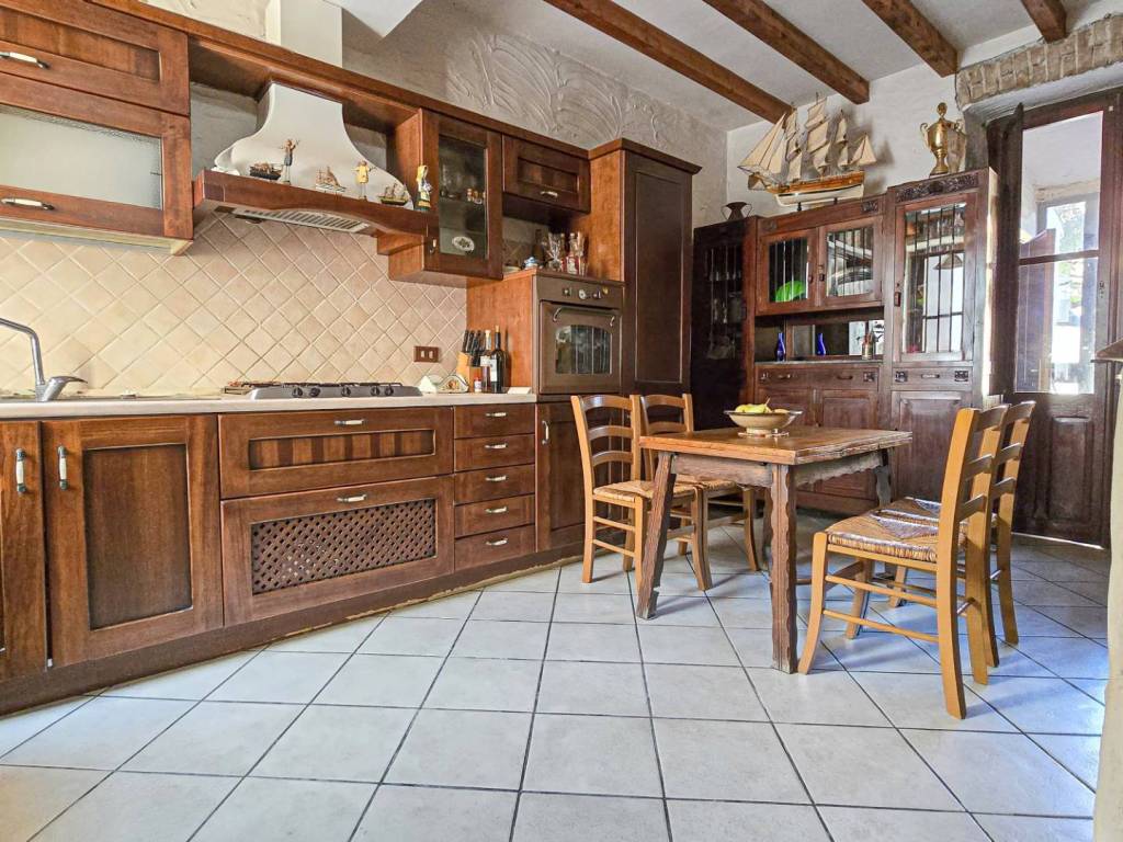 Casa indipendente a Cagliari in Via S. Dona', 9 - Foto 4