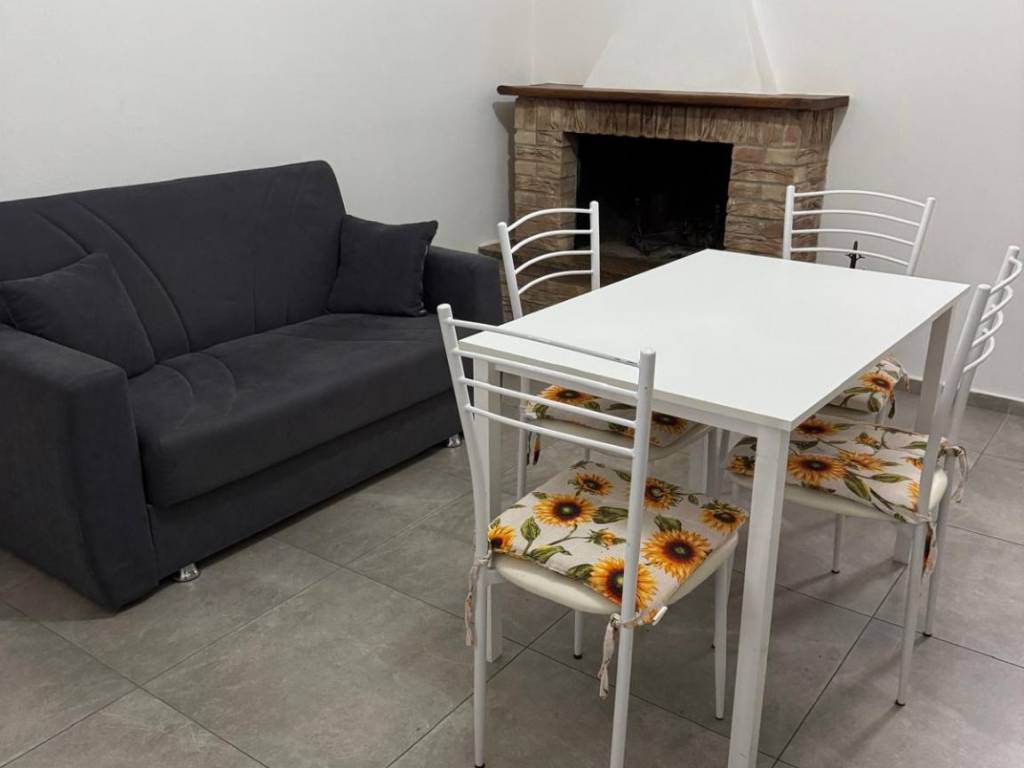 Appartamento a Cadorago in Piazza Alcide De Gasperi - Foto 2