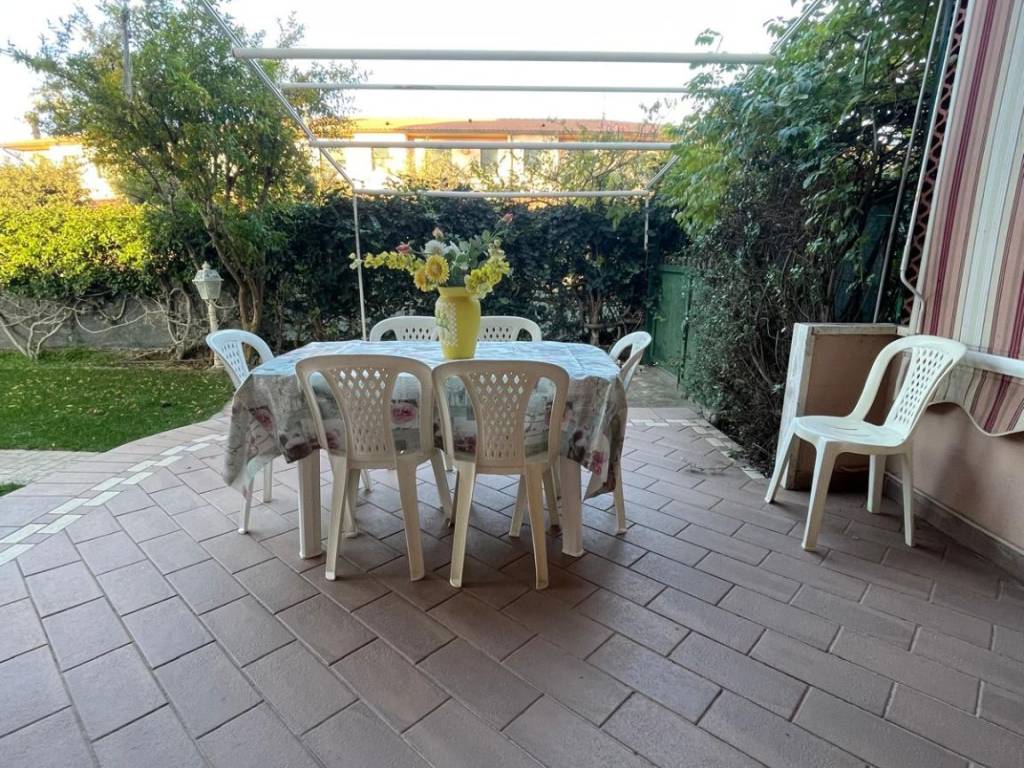 Appartamento a Follonica in Via Isola di Procida, 1 - Foto 2