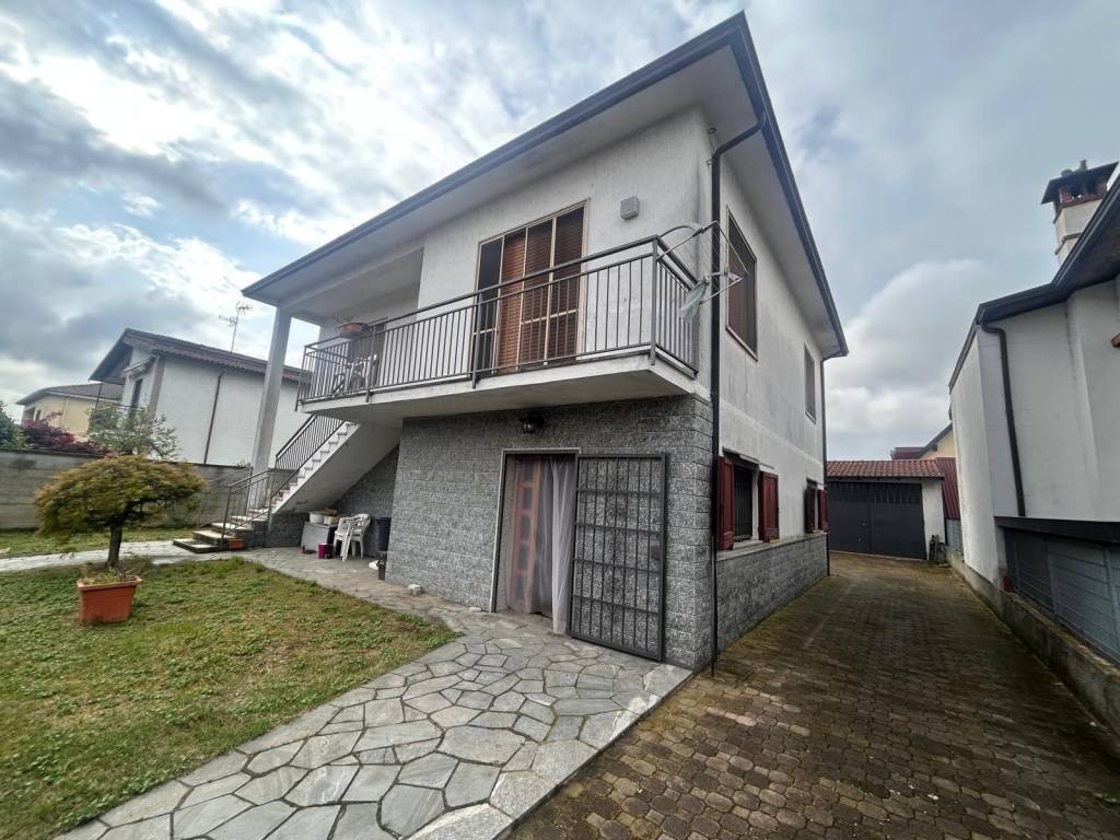 Villa a Gambolò in Via Giacomo Matteotti - Foto 1