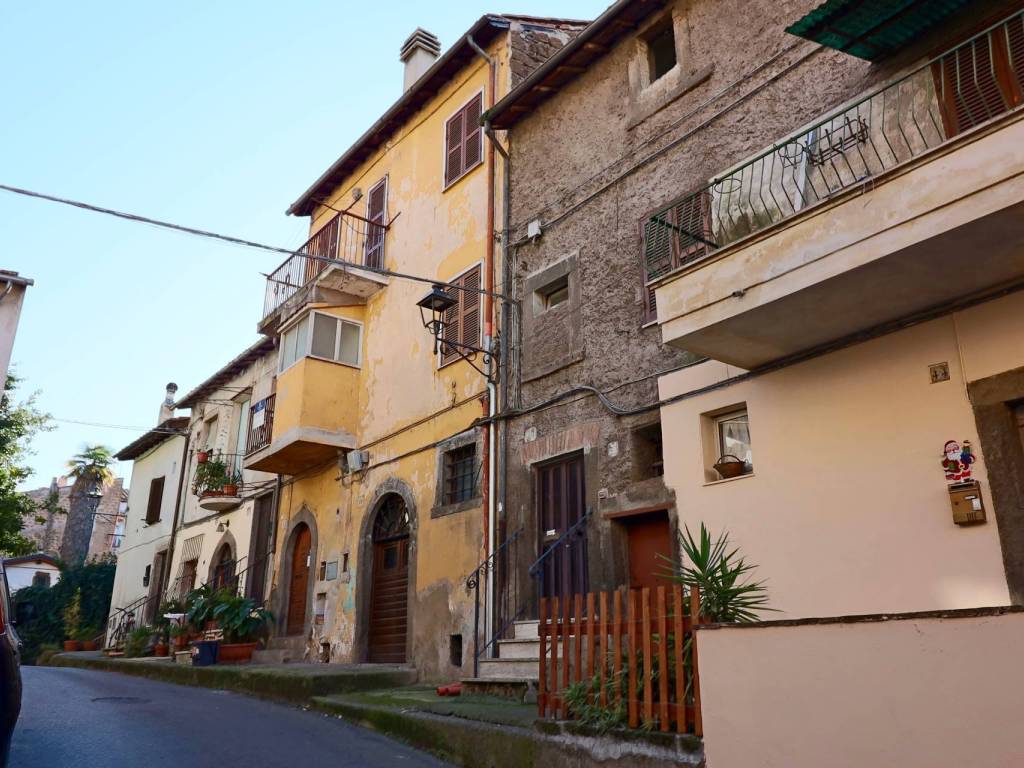 Casa indipendente a Vetralla in Via Borgo Vecchio - Foto 2