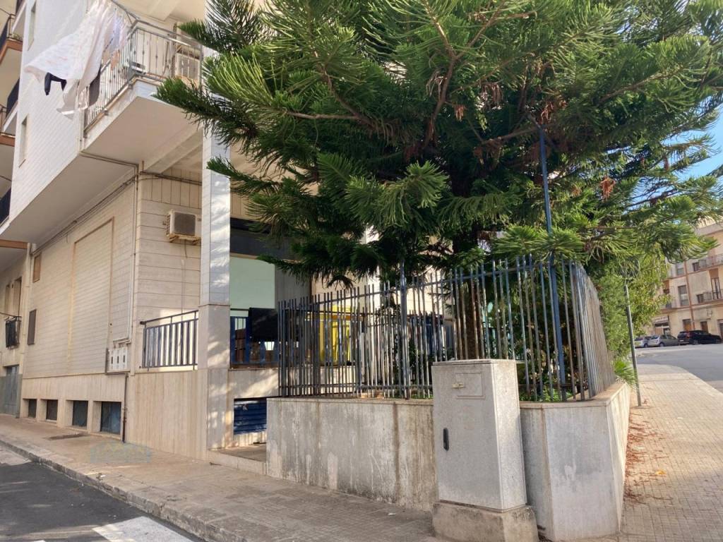 Appartamento a Ceglie messapica in Via Matera - Foto 2