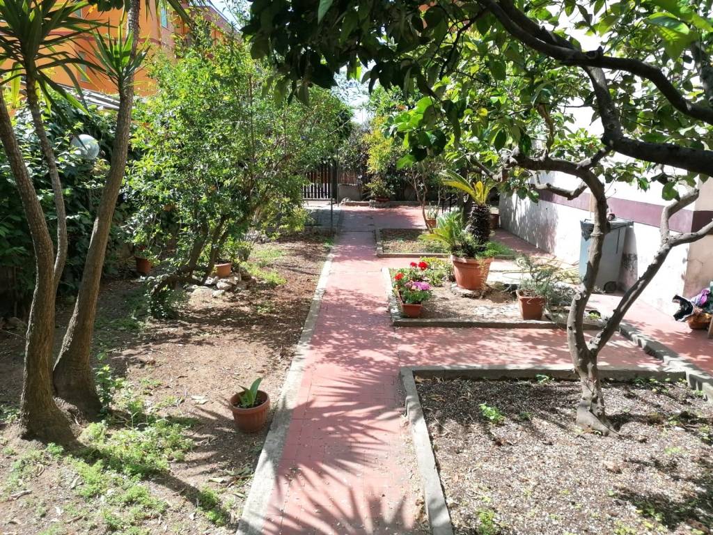 Appartamento a Terracina in Via Enrico Coleman, 4 - Foto 2