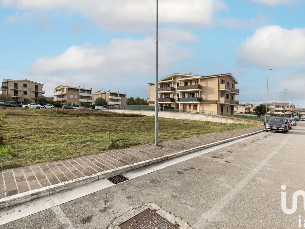 Terreno a Porto sant'elpidio in Via Matera - Foto 4