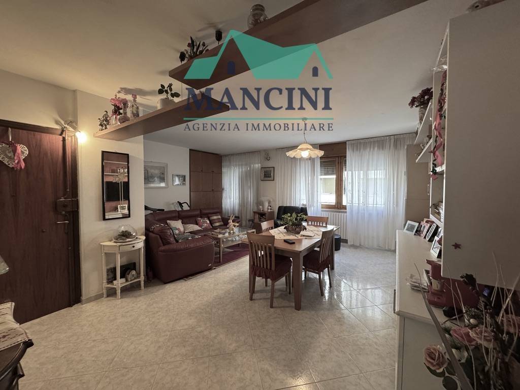 Appartamento a Jesi in PIETRO NENNI, 18 - Foto 2