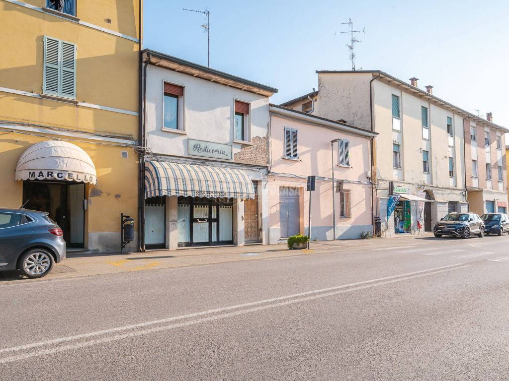 Appartamento a Castel bolognese in Via Emilia Interna 186 - Foto 2