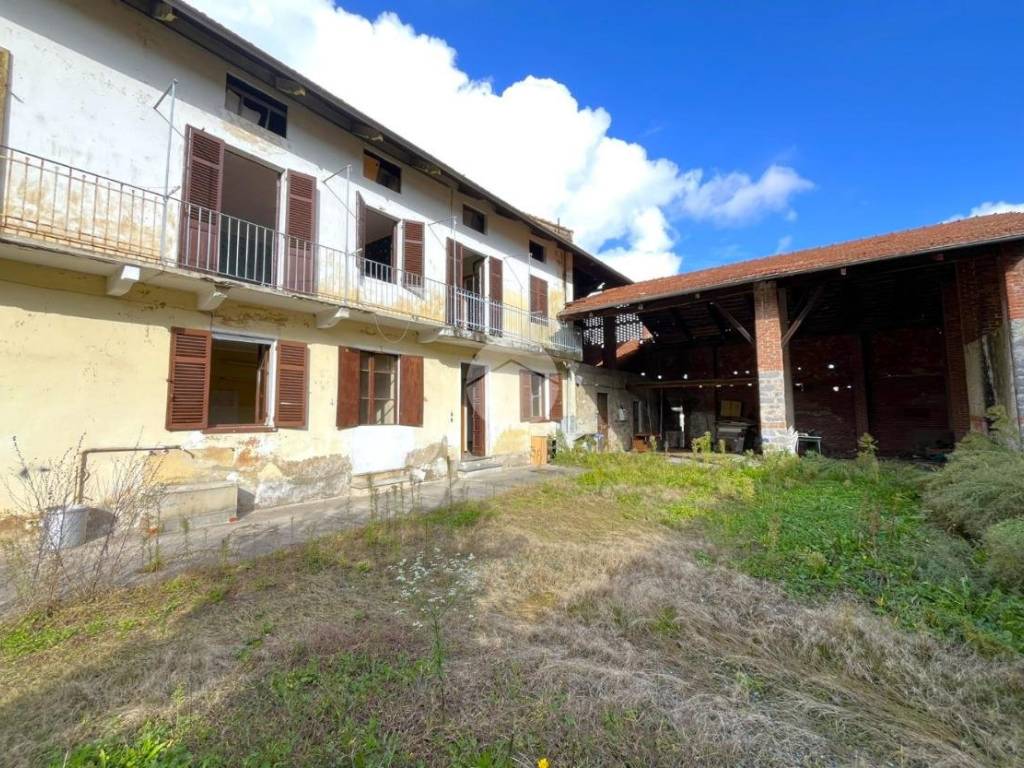 Casa indipendente a Biella in Via De Stefanis, 27 - Foto 3