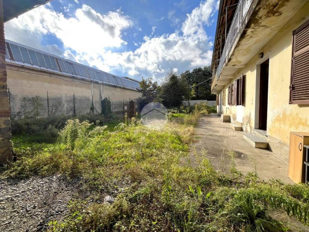 Casa indipendente a Biella in Via De Stefanis, 27 - Foto 4