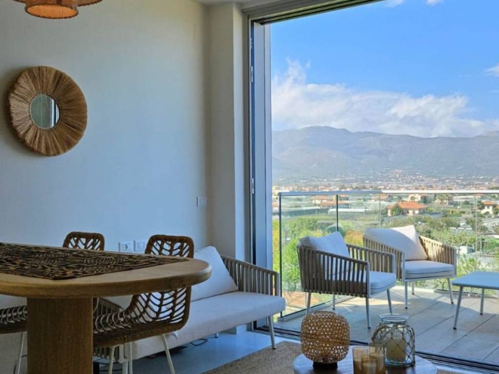 Appartamento a Albenga in Via Felice Chiesa - Foto 4