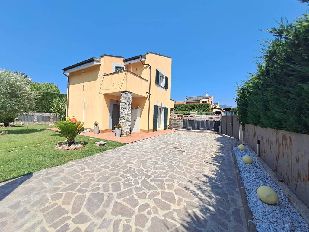 Villa a Villanova d'albenga in Via delle Violette, 21 - Foto 4