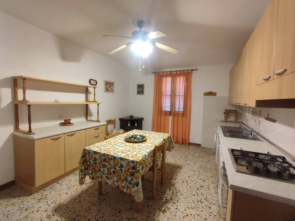 Appartamento a Castelfiorentino in Via 8 Marzo - Foto 2