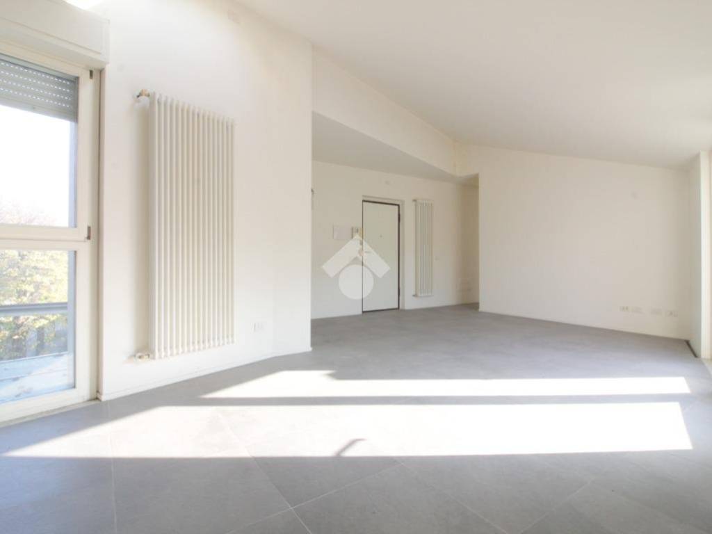 Appartamento a Lodi in Viale Liguria, 21 - Foto 2