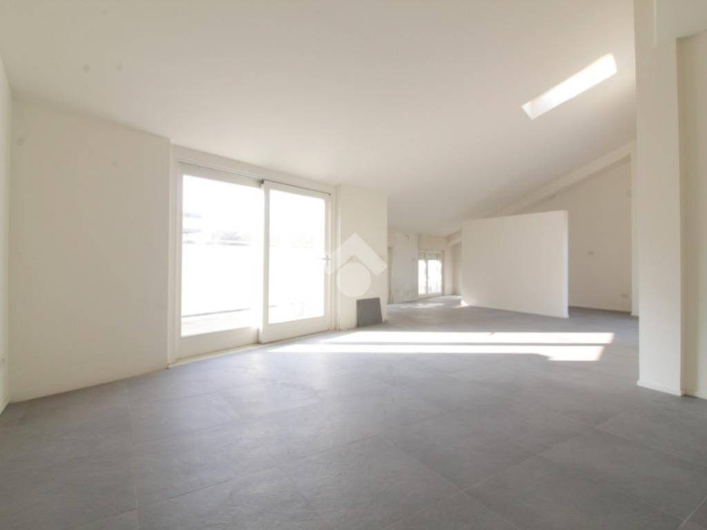 Appartamento a Lodi in Viale Liguria, 21 - Foto 4