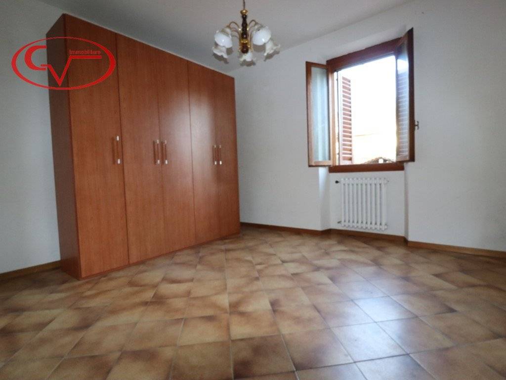 Appartamento a Montevarchi in via perelli - Foto 5