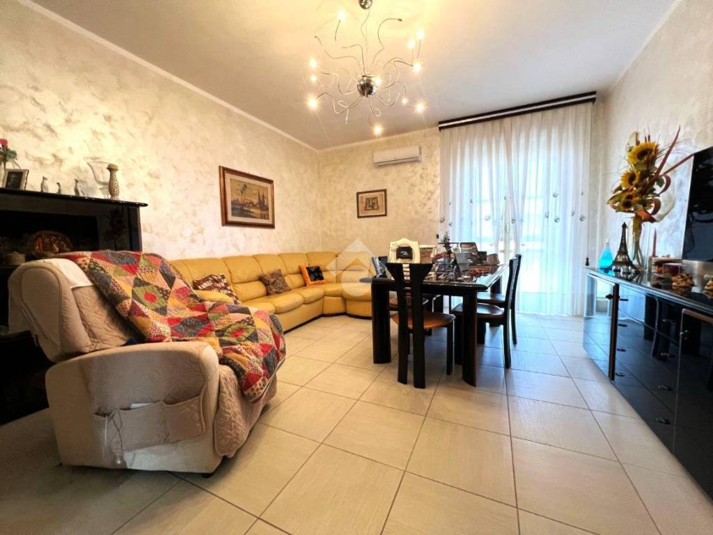 Appartamento a Mesagne in Via ANTONIO PACINOTTI, 45 - Foto 3