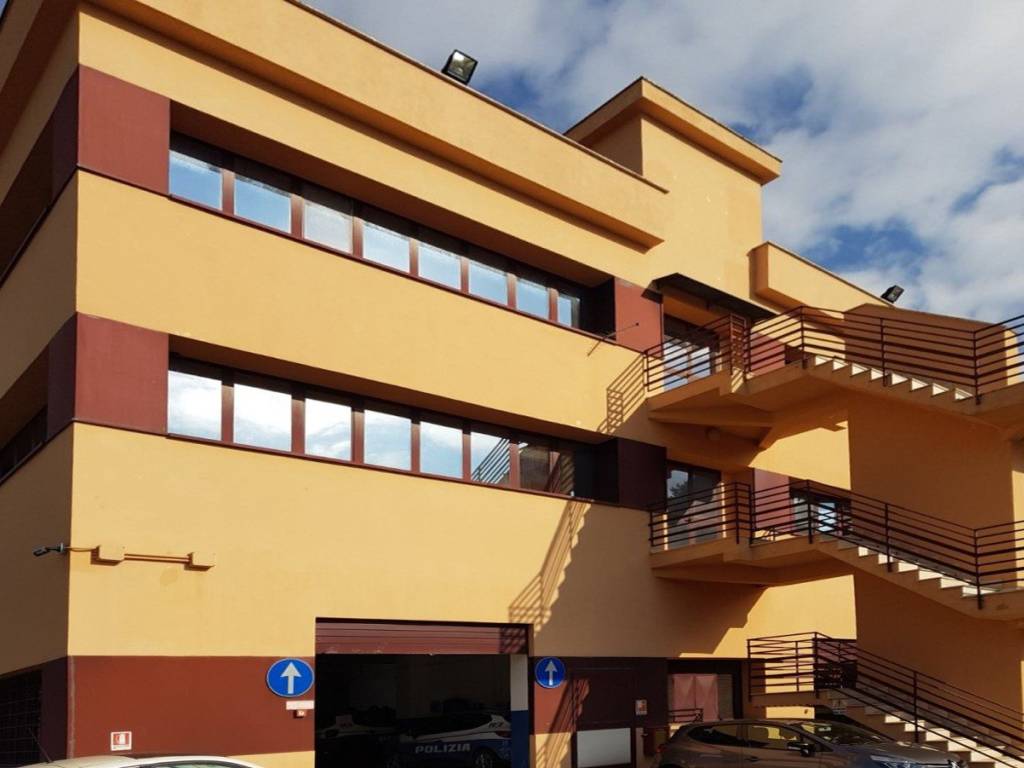 Palazzo / stabile a Roma in Via Lello Maddaleno, 25 - Foto 2