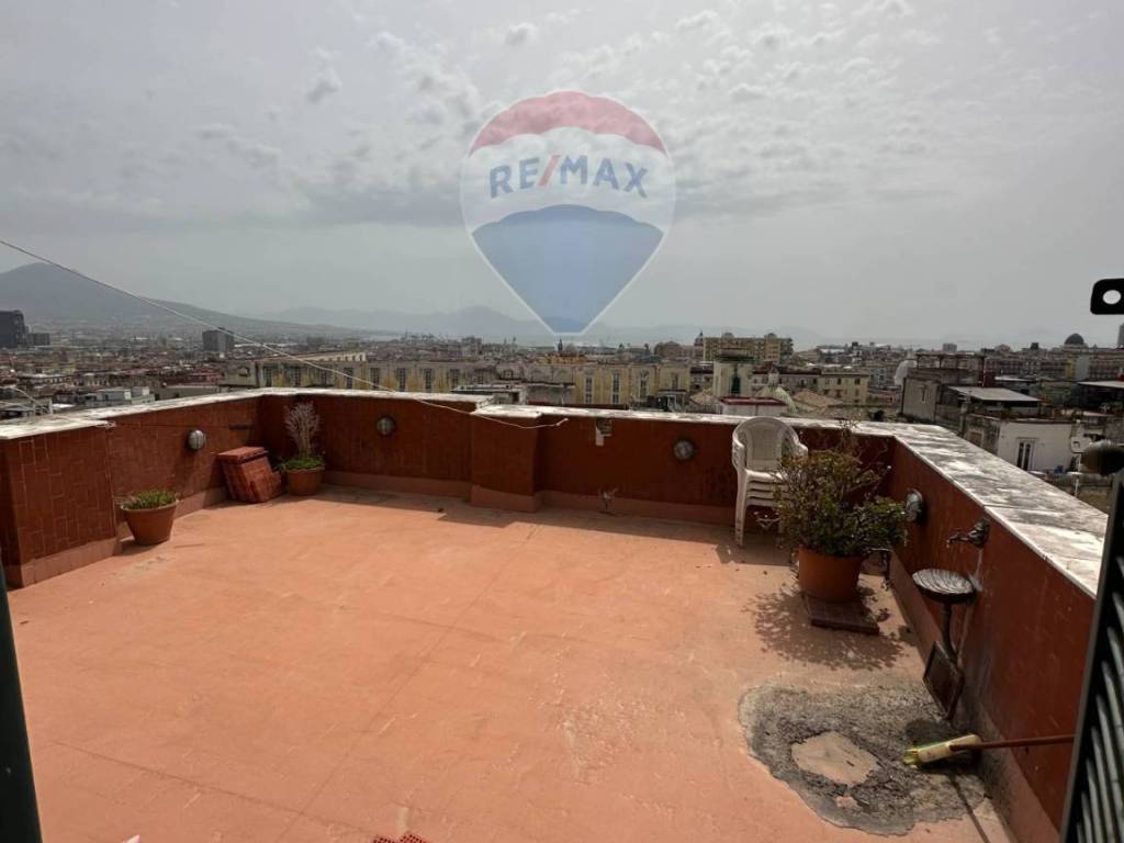 Appartamento a Napoli in Vico Pacella Ai Miracoli, 19 - Foto 4