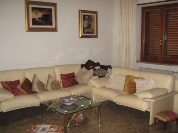Casa indipendente a Roccamonfina in Via Lattani, 13 - Foto 2