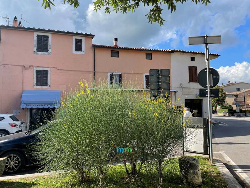 Casa indipendente a Manciano in Piazza Vittorio Veneto - Foto 2